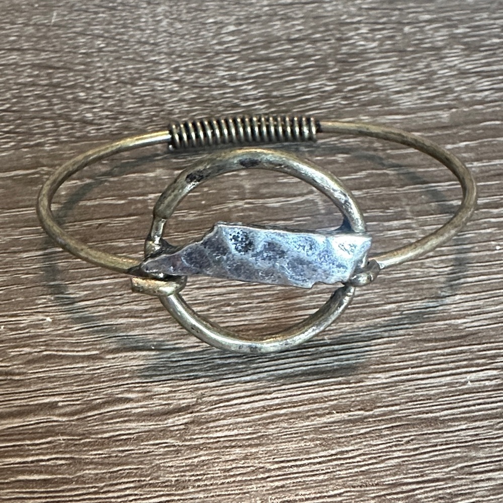 Elegant Silver and Gold Women's Bracelet , State of Tennessee